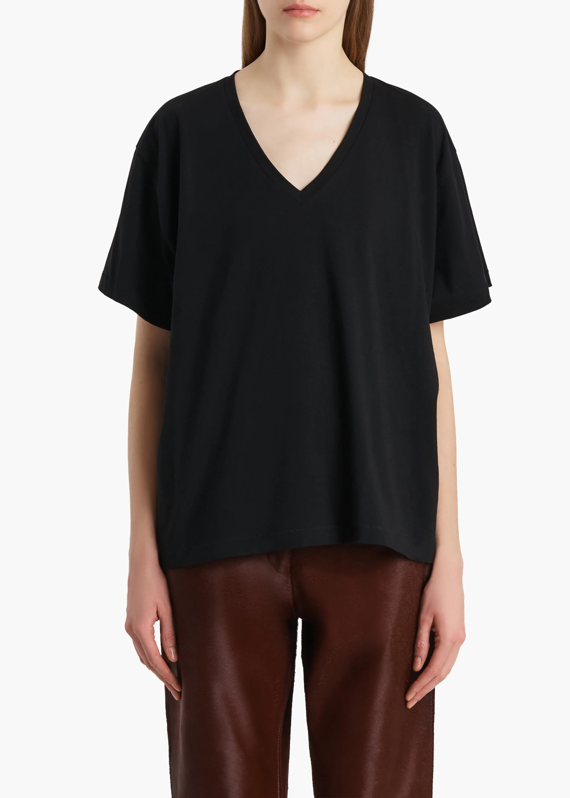 Linda T-Shirt in Black - Image 3