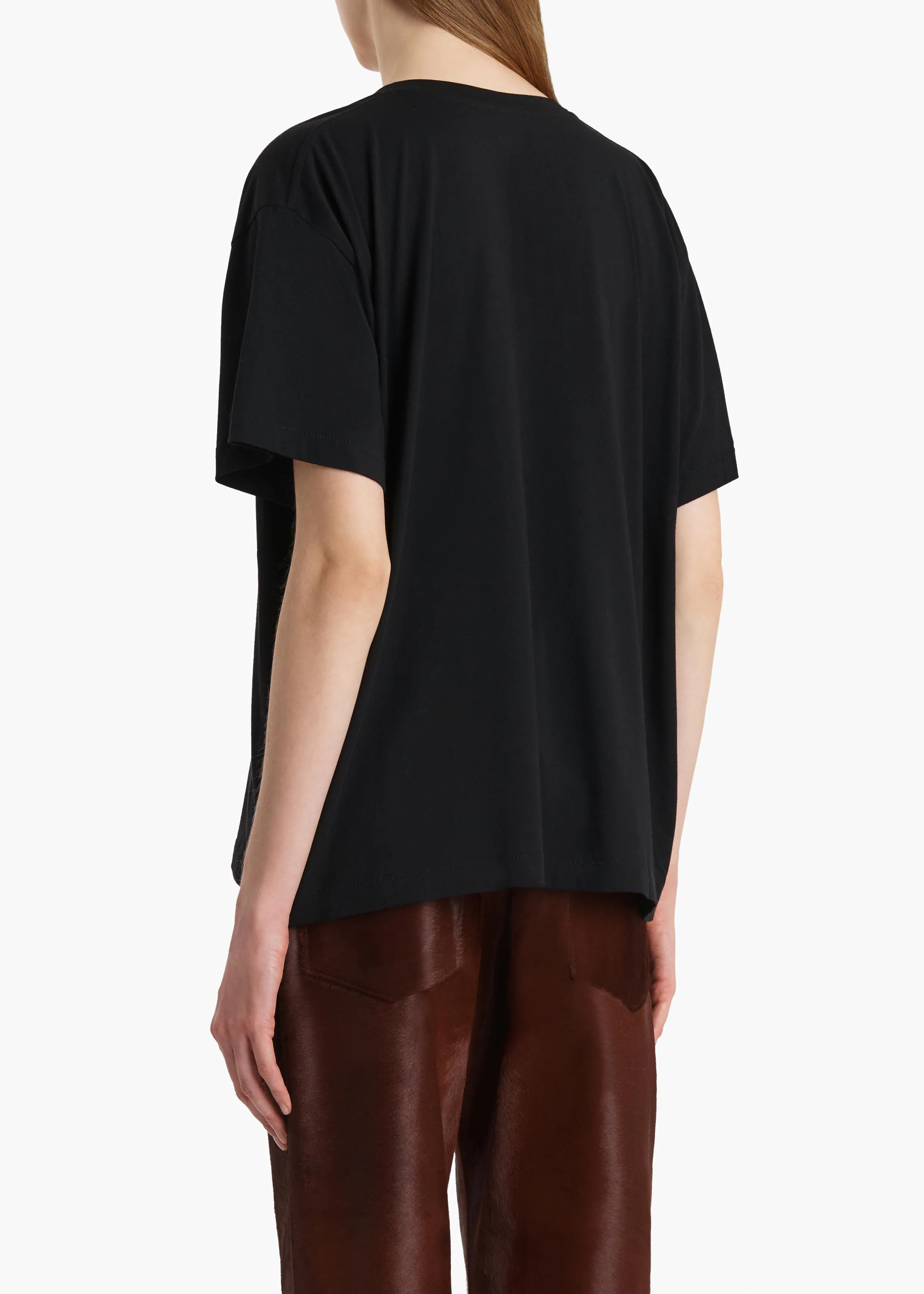 Linda T-Shirt in Black - Image 4