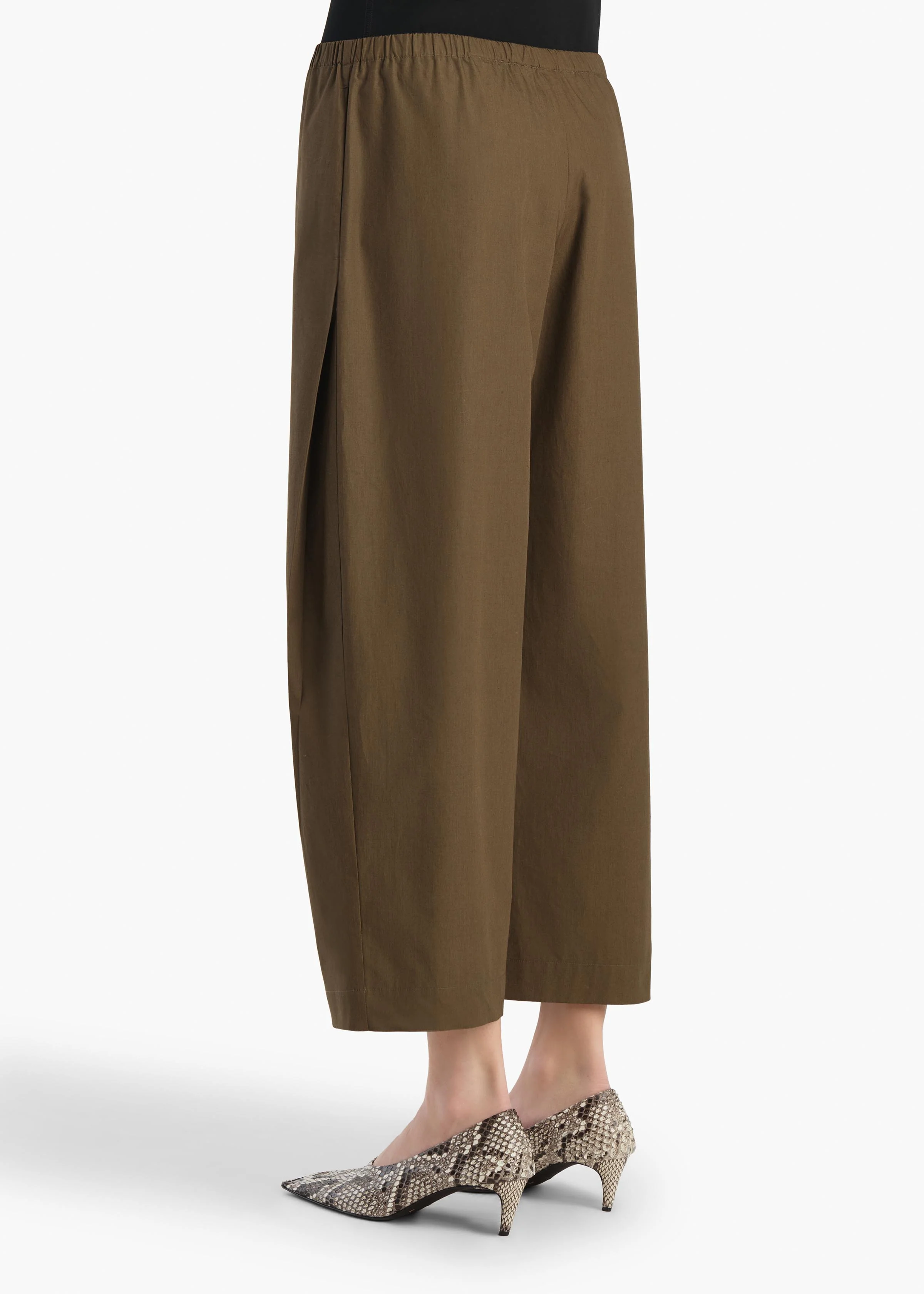 Roma Pant in Dark Olive - Image 4