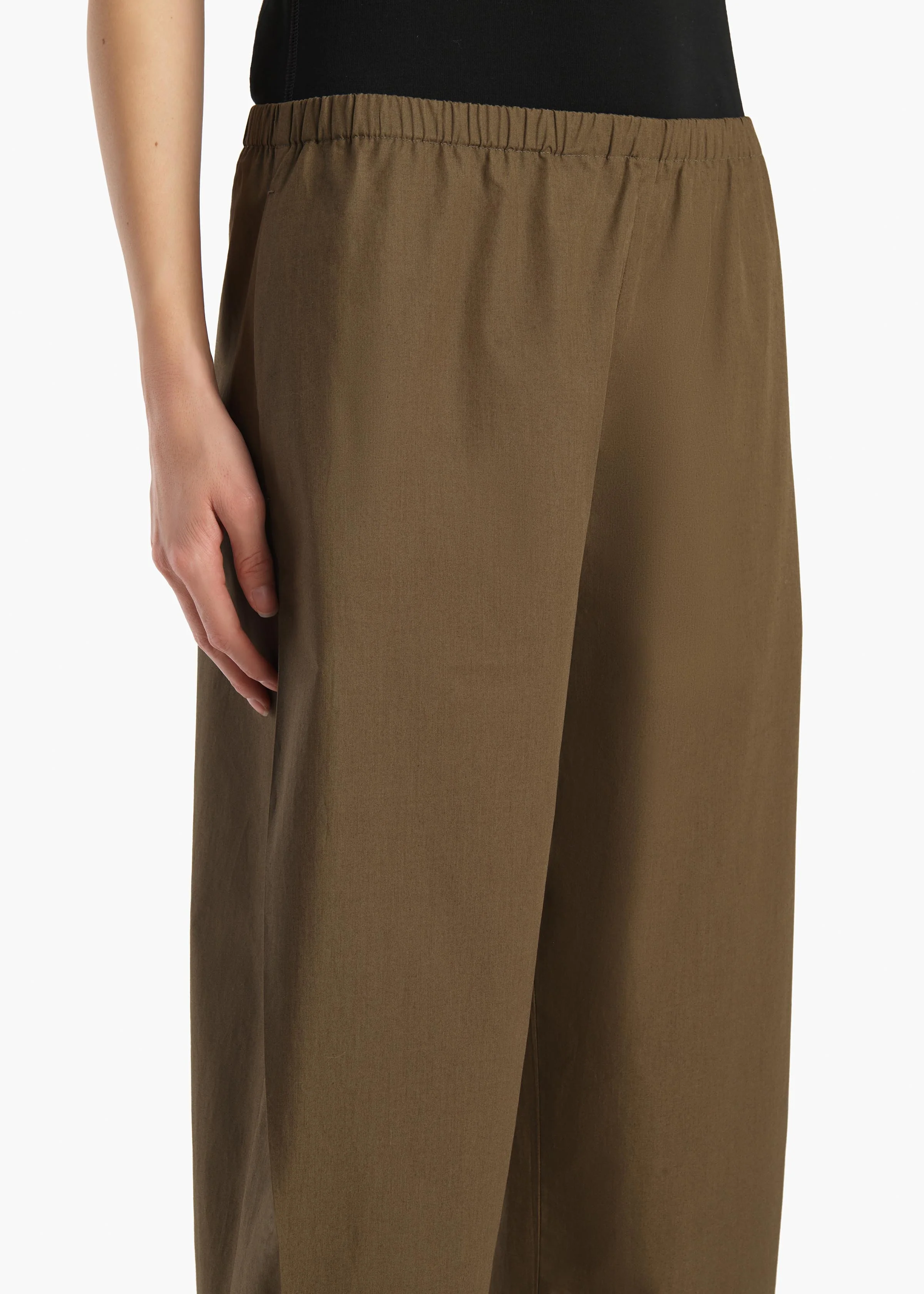 Roma Pant in Dark Olive - Image 5